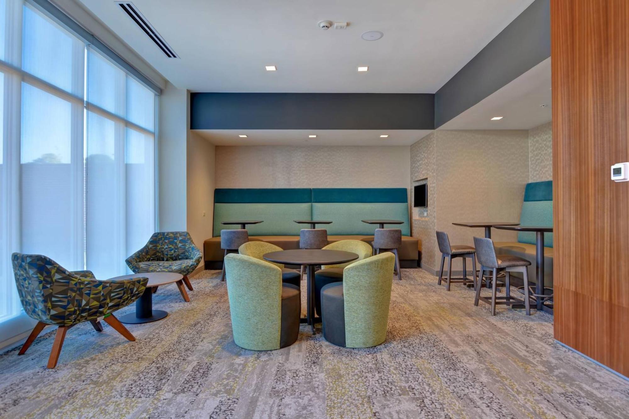 Courtyard By Marriott Jackson Madison Hotel Exterior foto